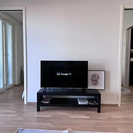 Luxe Retreat In Pasila-close To Tripla